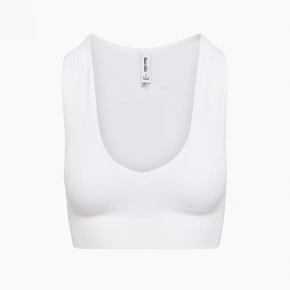 Aritzia Tops - Aritzia Sunday Best V-Neck Cropped Tank